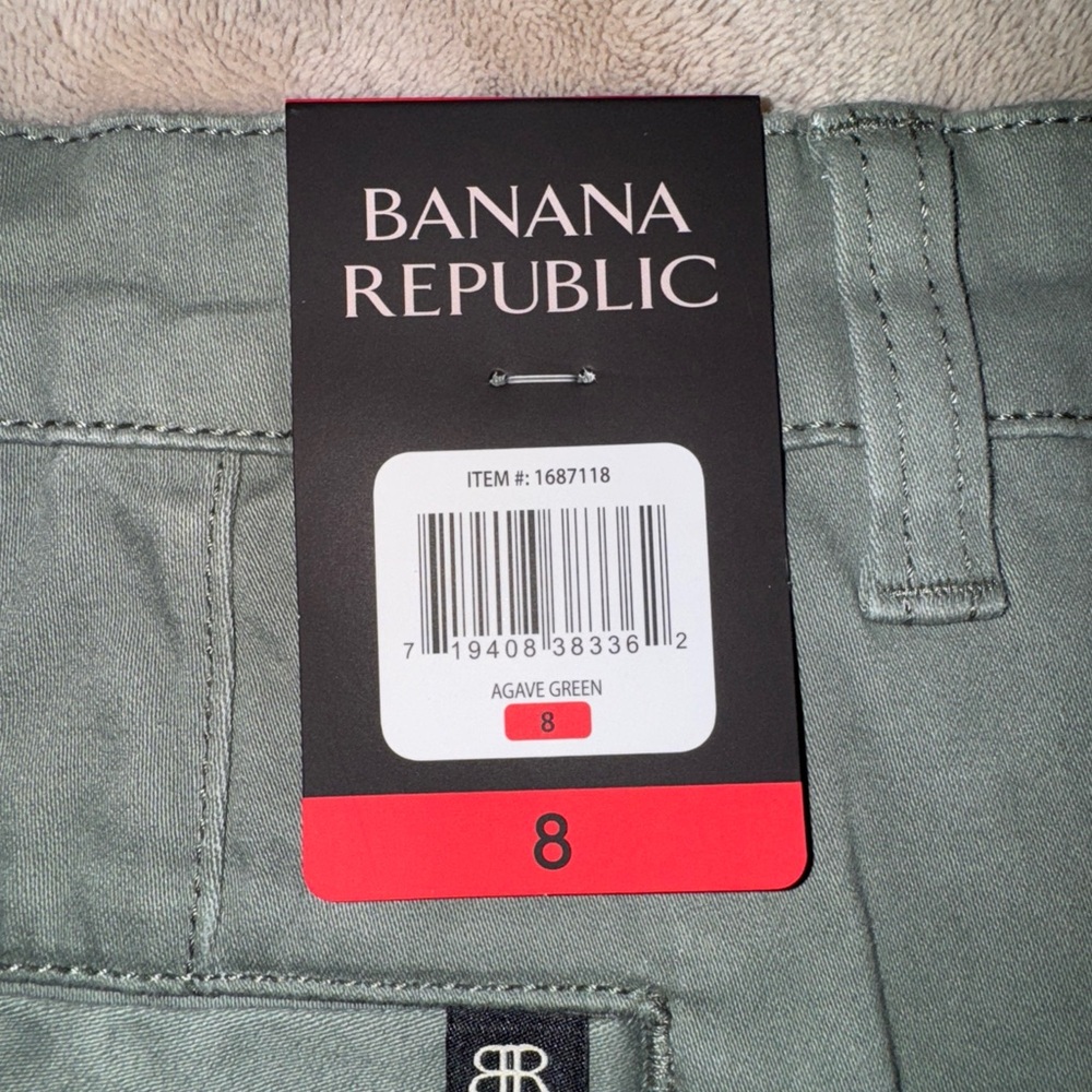 Banana Republic Olive Flat Front Shorts - Picture 3 of 3